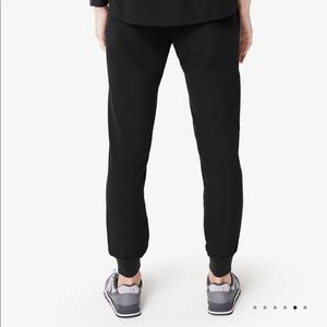 FIGS Zamora Jogger Scrub Pants Petite